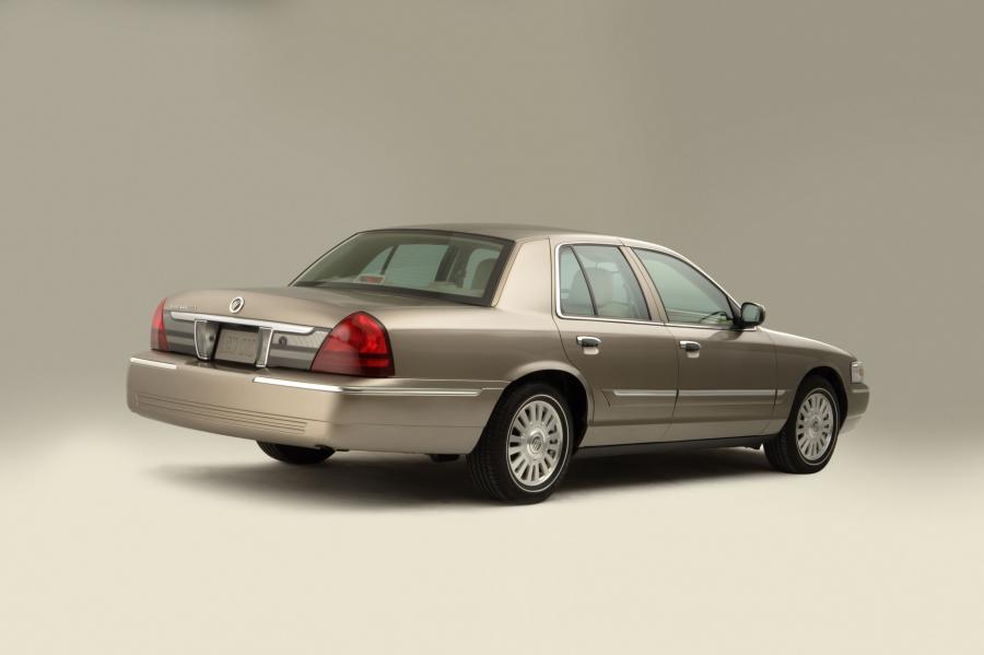  Mercury Grand Marquis 2005 года  (фото 7 из 30)